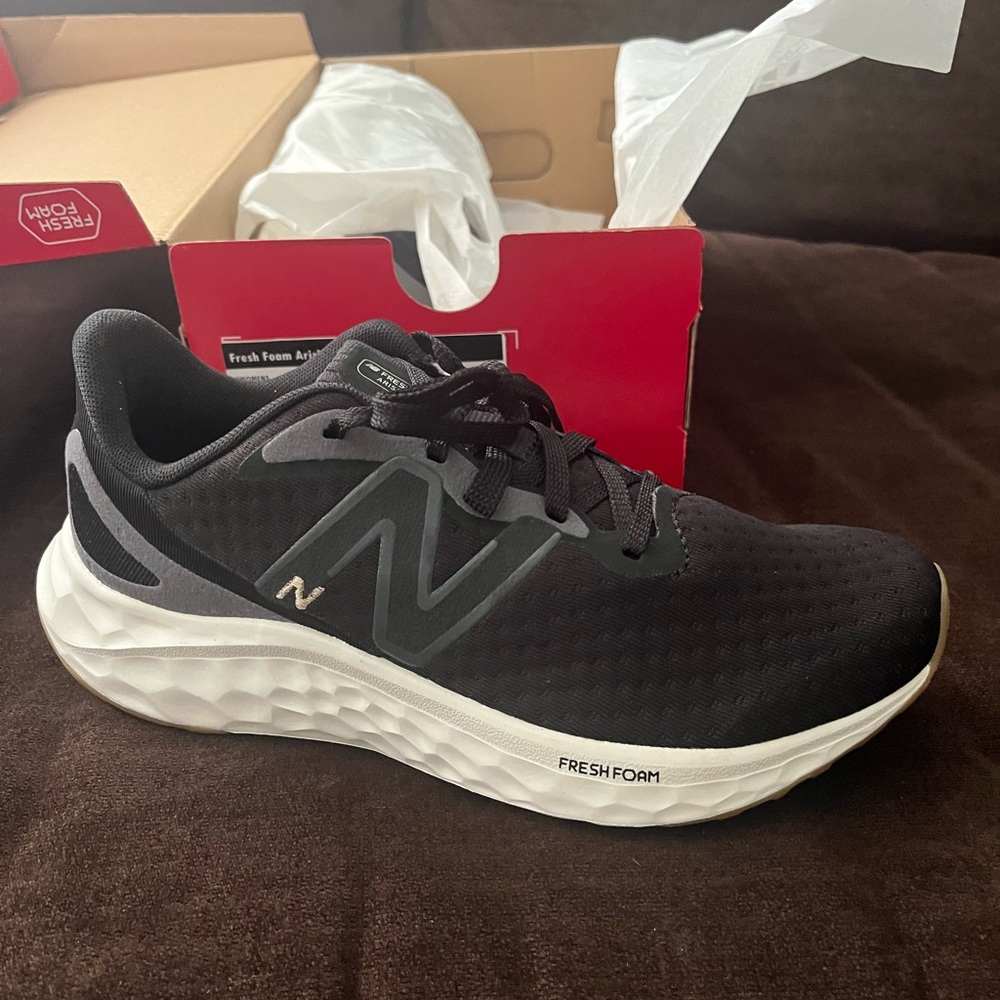 New Balance Women's Fresh Foam Black Running Shoes